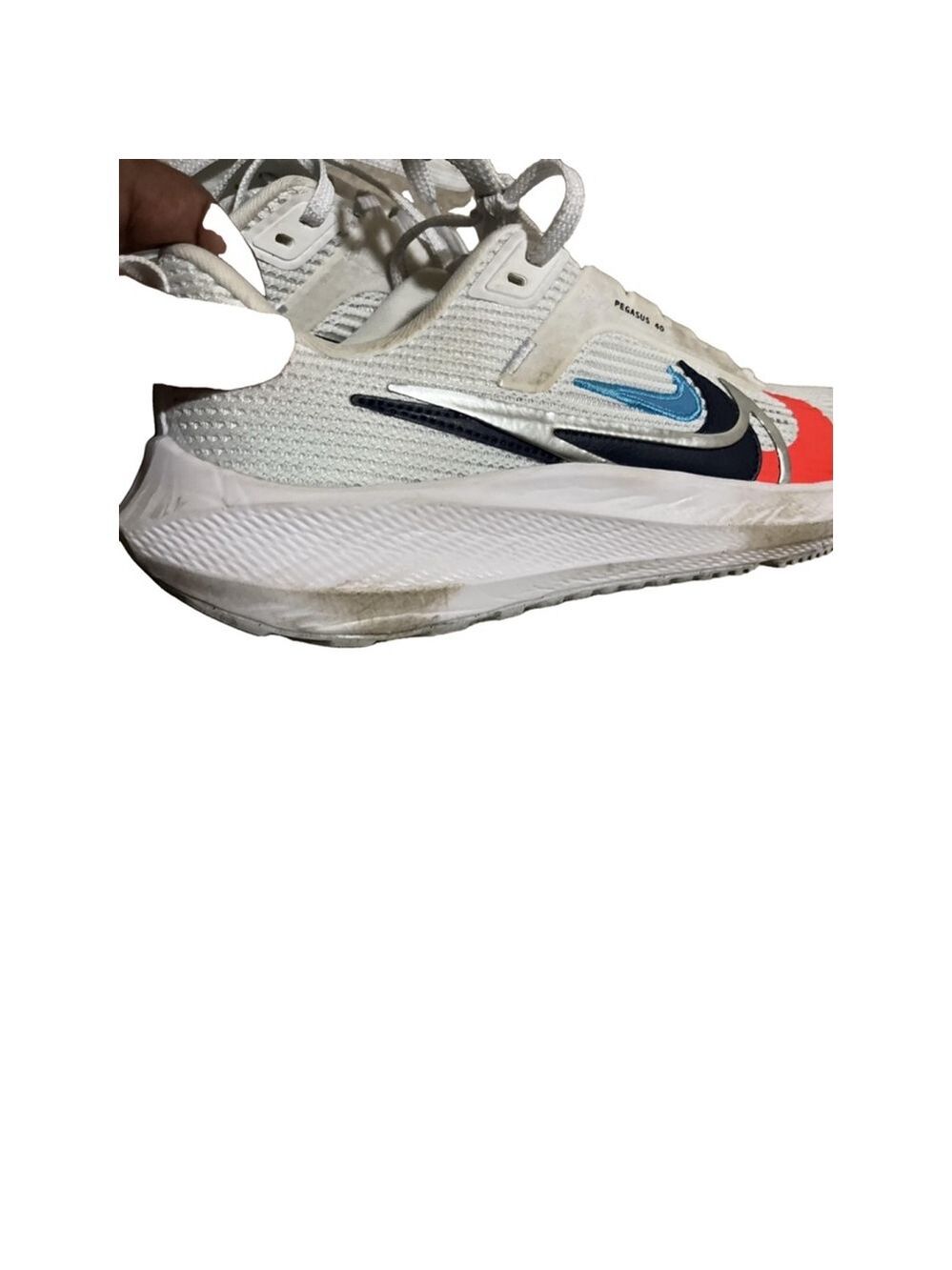 EUC Nike Pegasus 40 Running Shoes, Size 7Y/8.5 W, White - Picture 7 of 9